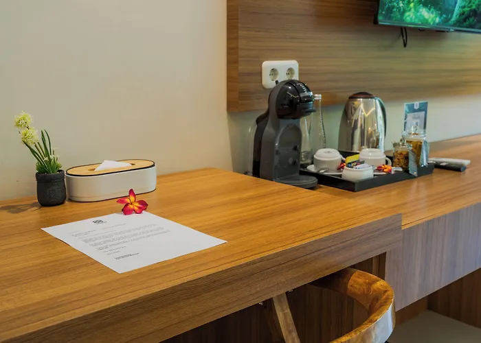 Casa Wina Kuta, Close To Beachwalk Shopping Center And I Gusti Ngurah Rai Airport Otel 4*